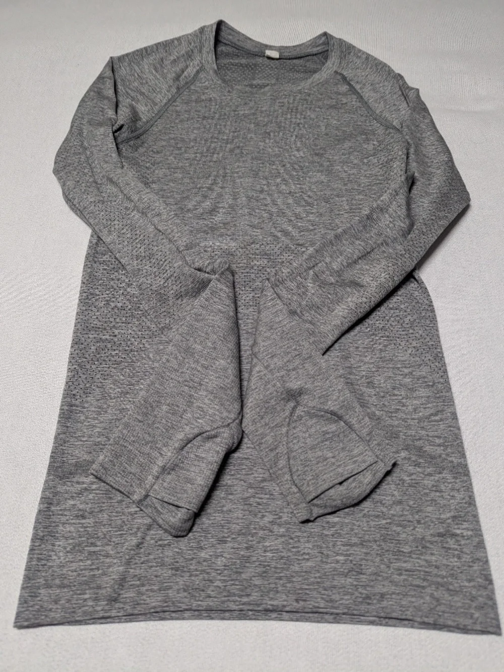 Lululemon Swiftly Tech Long Sleeve - Size 2